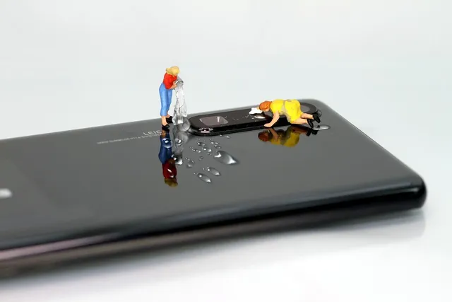 Come sanificare lo smartphone: le opzioni disponibili