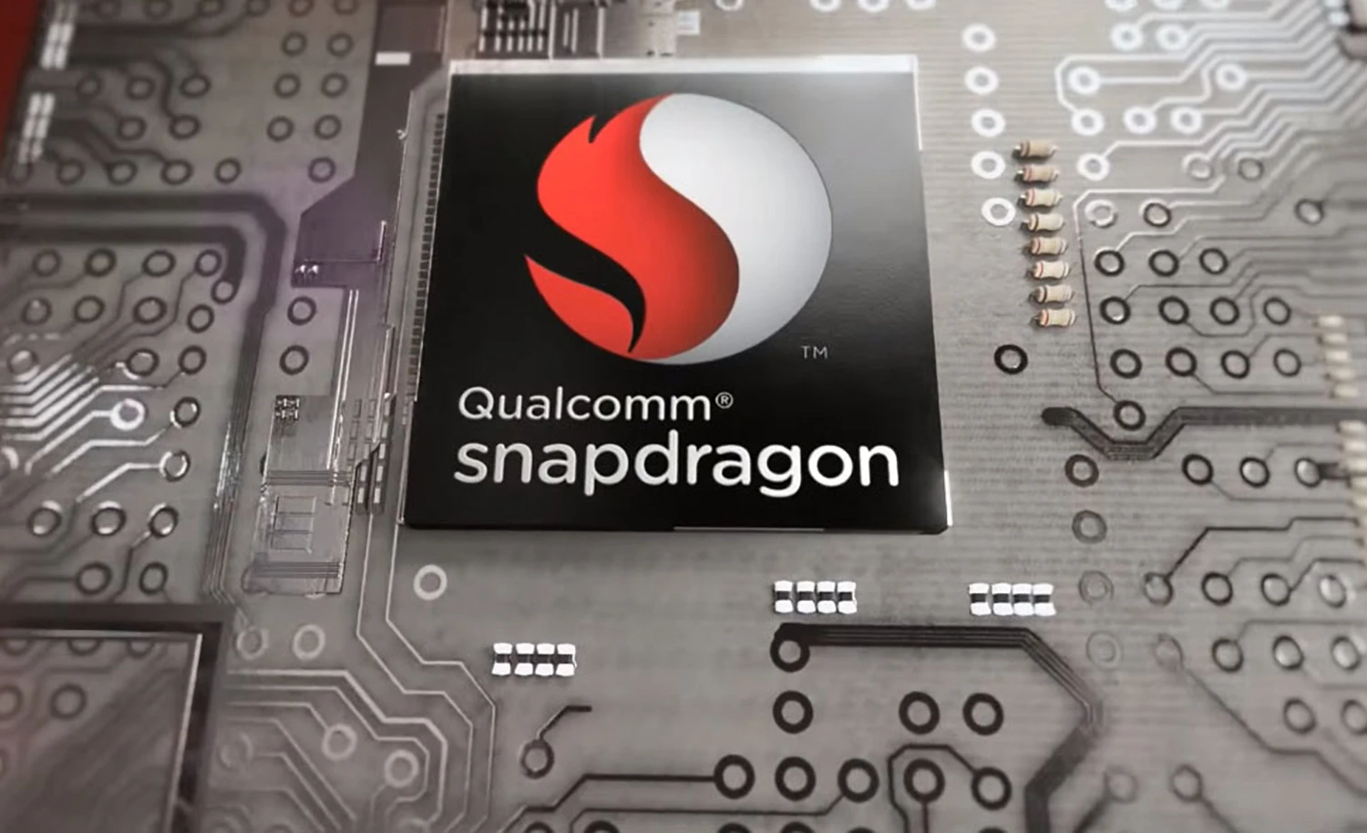 Un bug di sicurezza sui chipset Qualcomm mette a rischio milioni di smartphone Android
