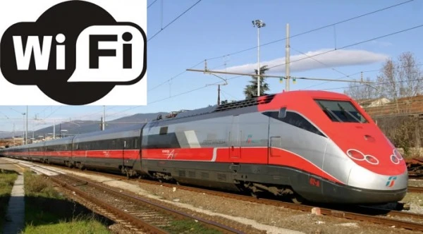 Accordo Ferrovie-TIM per potenziare internet in treno Accordo Ferrovie-TIM per potenziare internet in treno